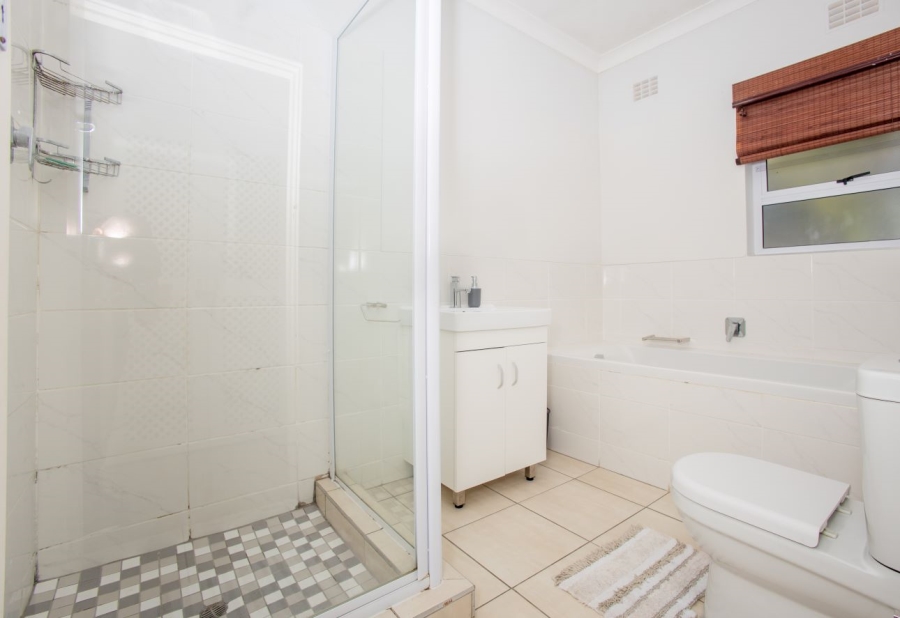 4 Bedroom Property for Sale in Beacon Bay Eastern Cape
